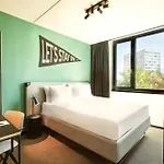 The Social Hub Alexanderplatz Ξενοδοχείο 4*