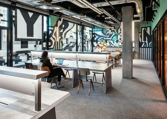 The Social Hub Alexanderplatz 4*