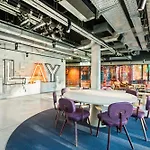 The Social Hub Alexanderplatz מלון ברלין