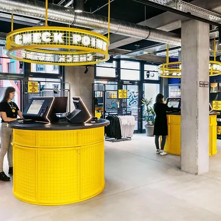 The Social Hub Alexanderplatz Ξενοδοχείο 4*