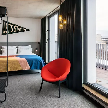 The Social Hub Alexanderplatz 4*
