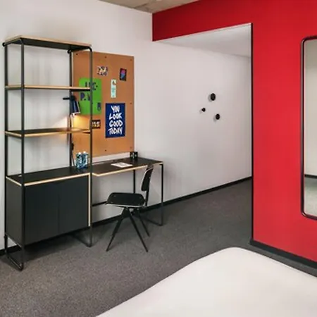 The Social Hub Alexanderplatz 4*