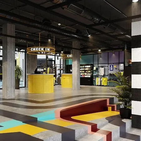 The Social Hub Alexanderplatz Hotel 4*