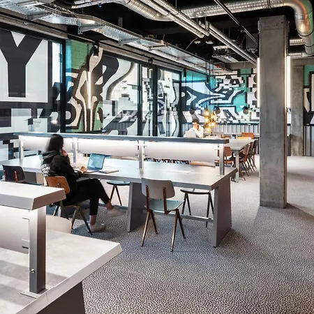 The Social Hub Alexanderplatz 酒店 4*