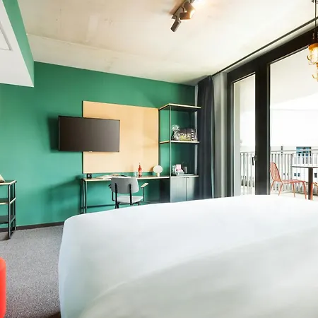 The Social Hub Alexanderplatz فندق 4*