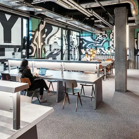 The Social Hub Alexanderplatz Hotel 4*