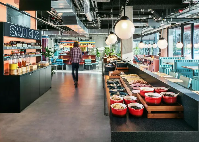 The Social Hub Alexanderplatz فندق برلين