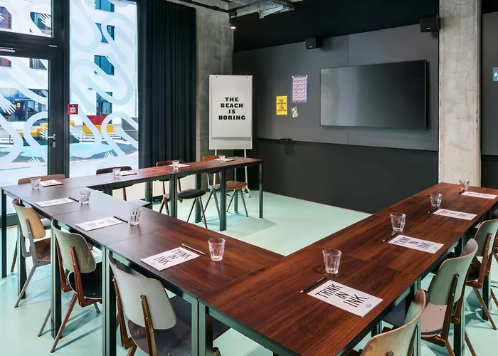 فندق The Social Hub Alexanderplatz 4*